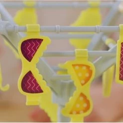 Megableu Oma's Woeste Waslijn - Actiespel - Spelletjes Voor Kinderen - Met Draaiende Waslijn -Goedkope baby-en-kleuterspelletjes winkel 550x310