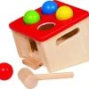 Goki Klopbank: VANG DE BAL 15x16x13cm, Met 4 Gekleurde Ballen -Goedkope baby-en-kleuterspelletjes winkel 550x497 3