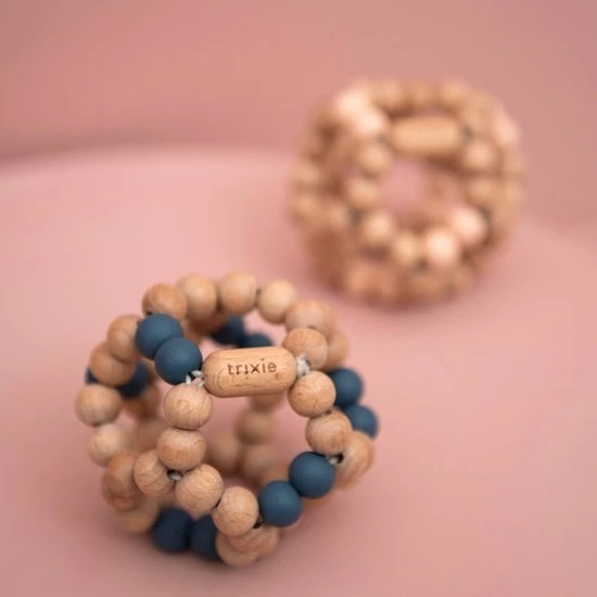 Trixie - Houten Kralenbal - Activiteitsspeelgoed Voor Baby's - Roze 4 Trixie - Houten Kralenbal - Activiteitsspeelgoed Voor Baby's - Roze - Afbeelding 2