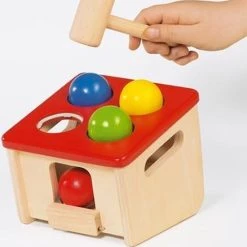 Goki Klopbank: VANG DE BAL 15x16x13cm, Met 4 Gekleurde Ballen -Goedkope baby-en-kleuterspelletjes winkel 550x616 5