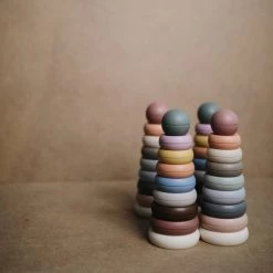 Mushie Stacking Tower Rustic- Stapelring Toren Retro - Speelgoed - Stapeltoren - Stapelringen -Goedkope baby-en-kleuterspelletjes winkel 550x675 3